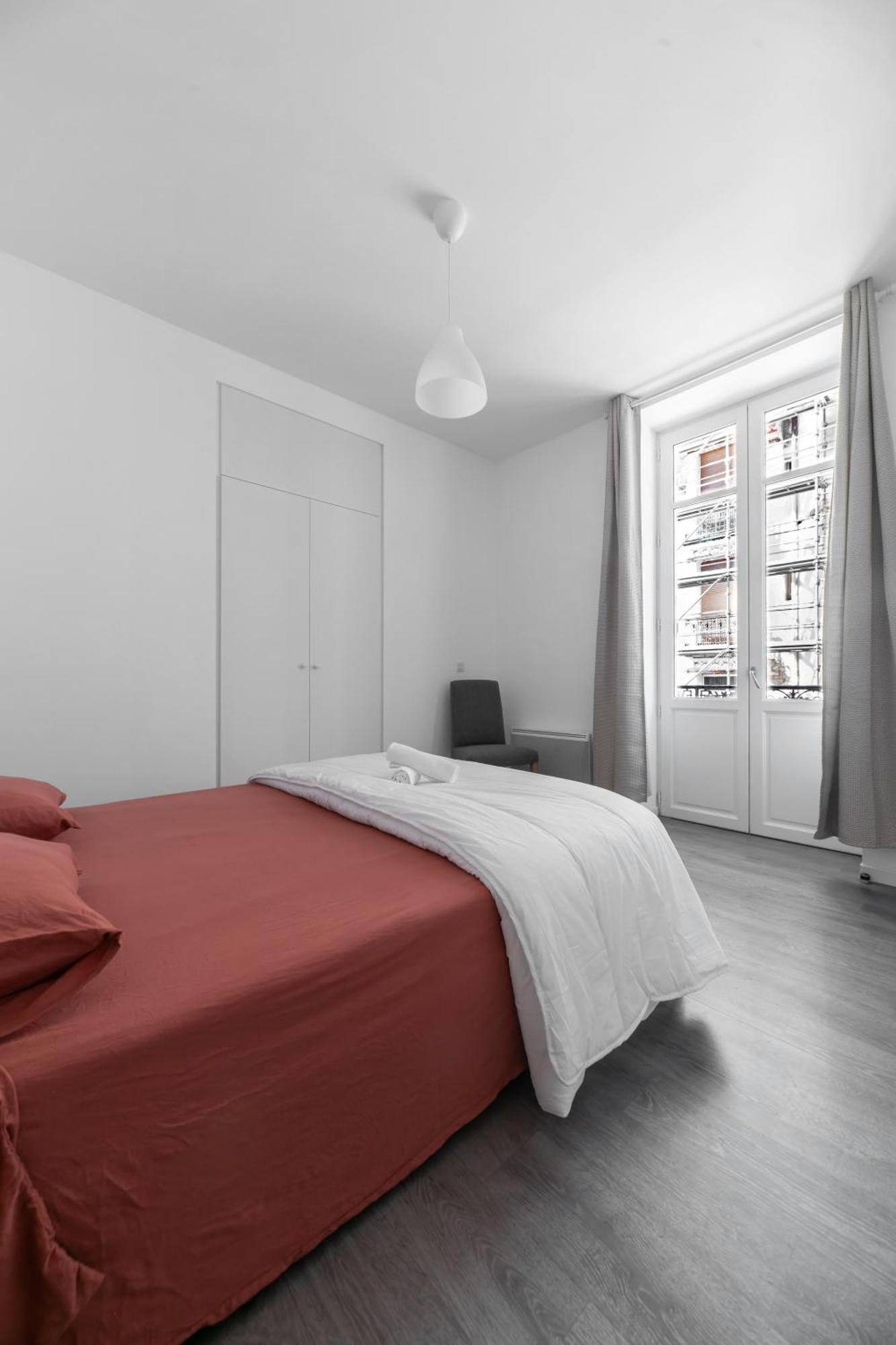 Le Brit - Grand Appartement Design, 3 Chambres, Centre Ville Виши Экстерьер фото