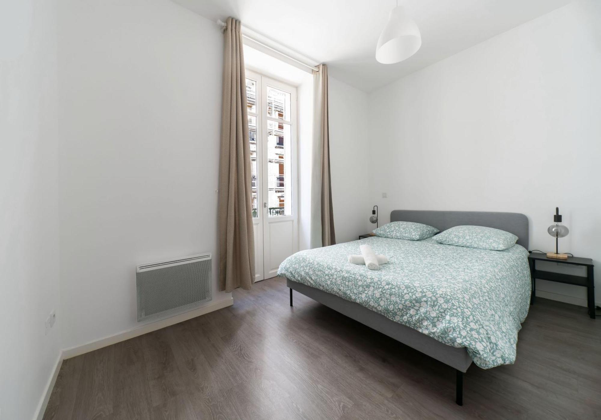 Le Brit - Grand Appartement Design, 3 Chambres, Centre Ville Виши Экстерьер фото