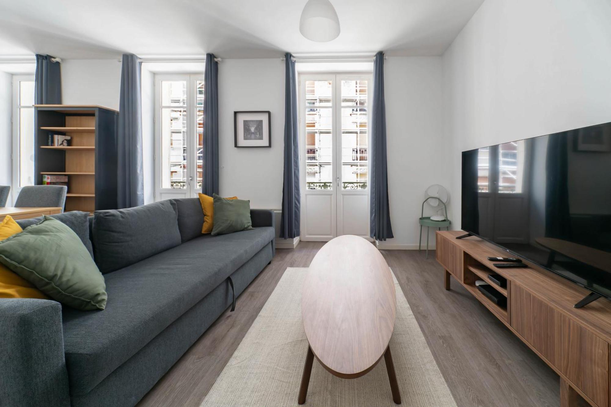Le Brit - Grand Appartement Design, 3 Chambres, Centre Ville Виши Экстерьер фото