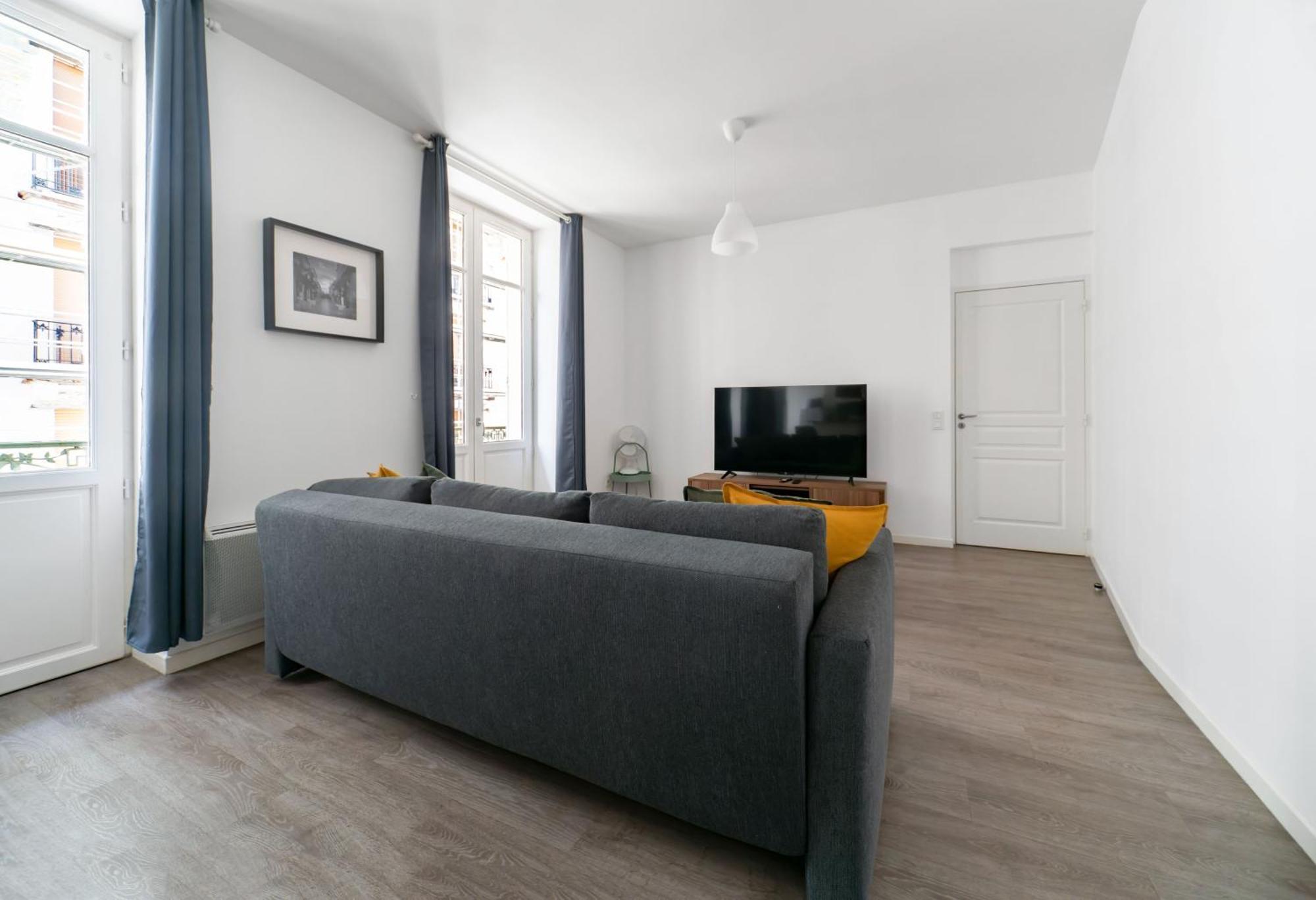 Le Brit - Grand Appartement Design, 3 Chambres, Centre Ville Виши Экстерьер фото